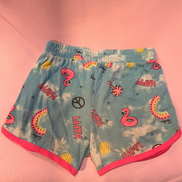 Girls shorts with adorable flamingo pattern. - Picture 2 of 3